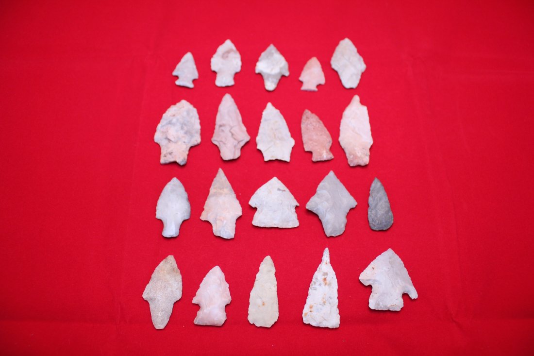 20 MISSOURI ARROWHEADS (1 of 1)