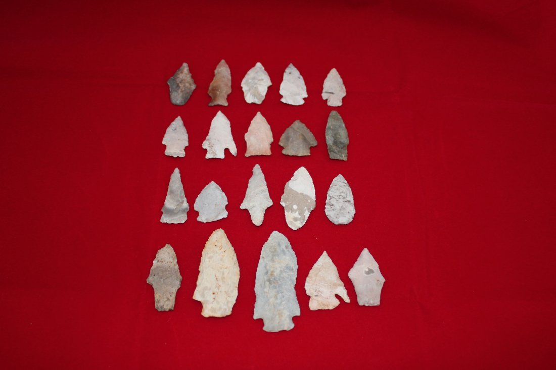 20 MISSOURI ARROWHEADS (1 of 1)