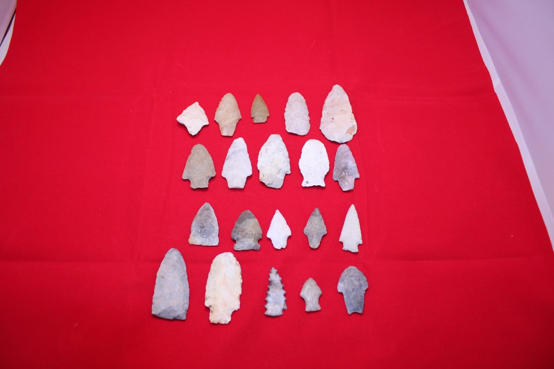 20 MISSOURI ARROWHEADS (1 of 1)