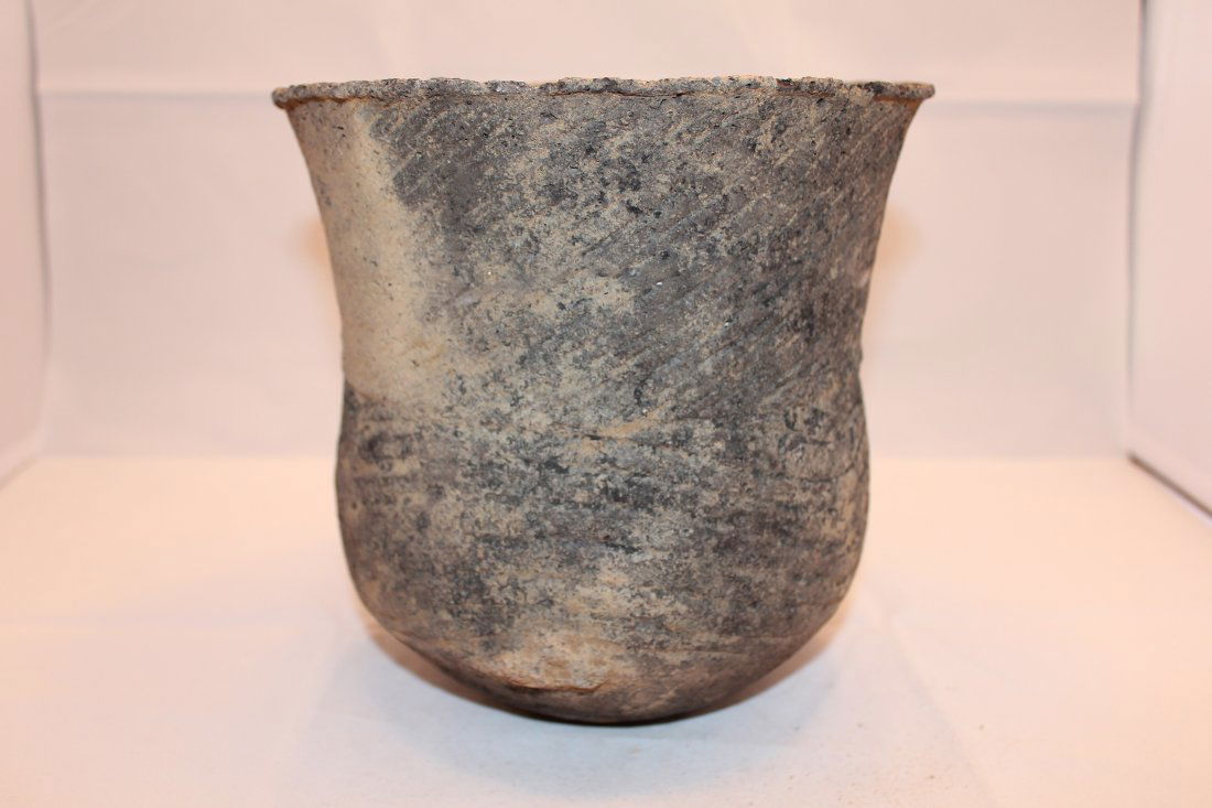 EARLY CADDO ENGRAVED  POT (1 of 2)
