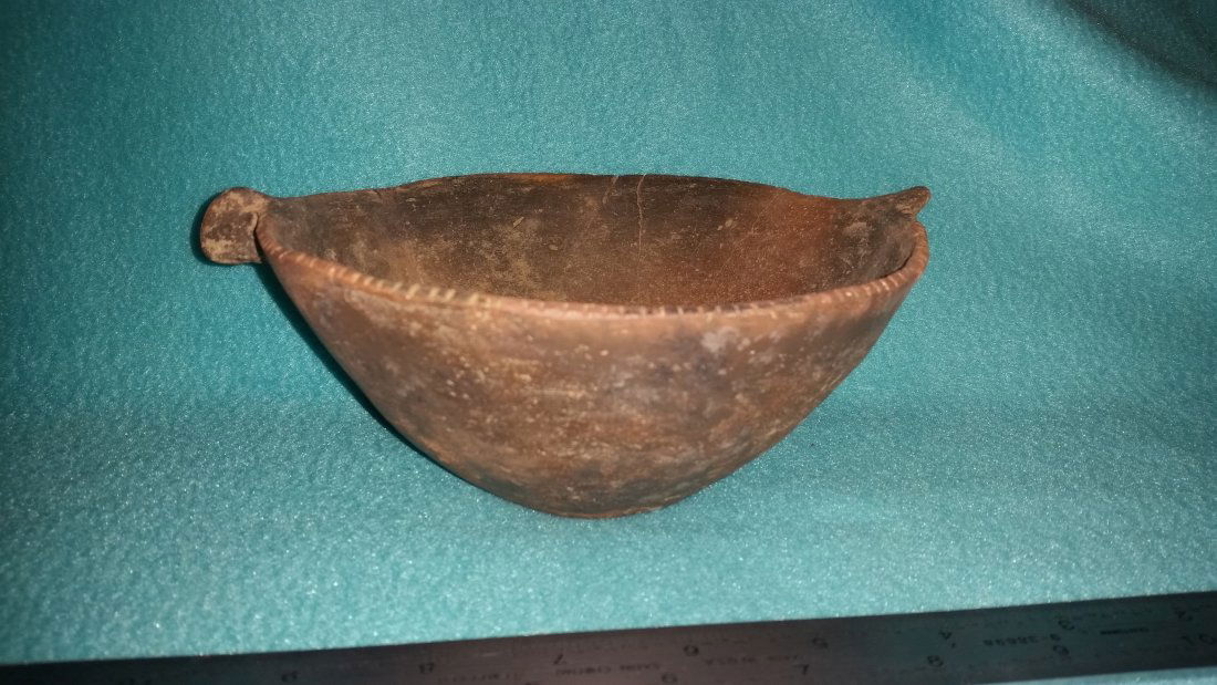 MISSISSIPPIAN DUCK POT (1 of 2)