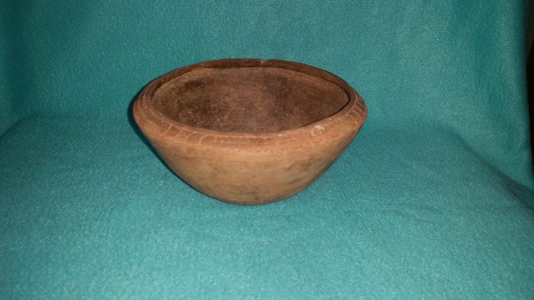 CADDO ENGRAVED BOWL (1 of 3)