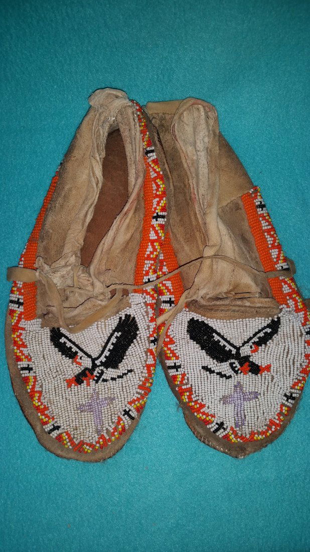 Beaded Mocassins (1 of 1)
