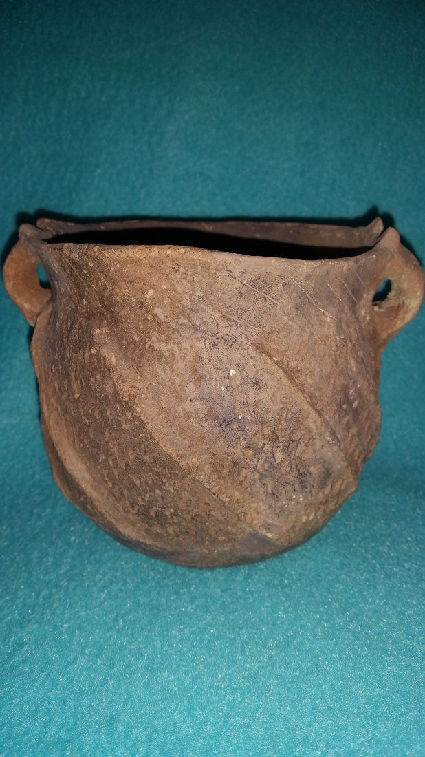 MISSISSIPPIAN STRAP HANDLE (1 of 2)