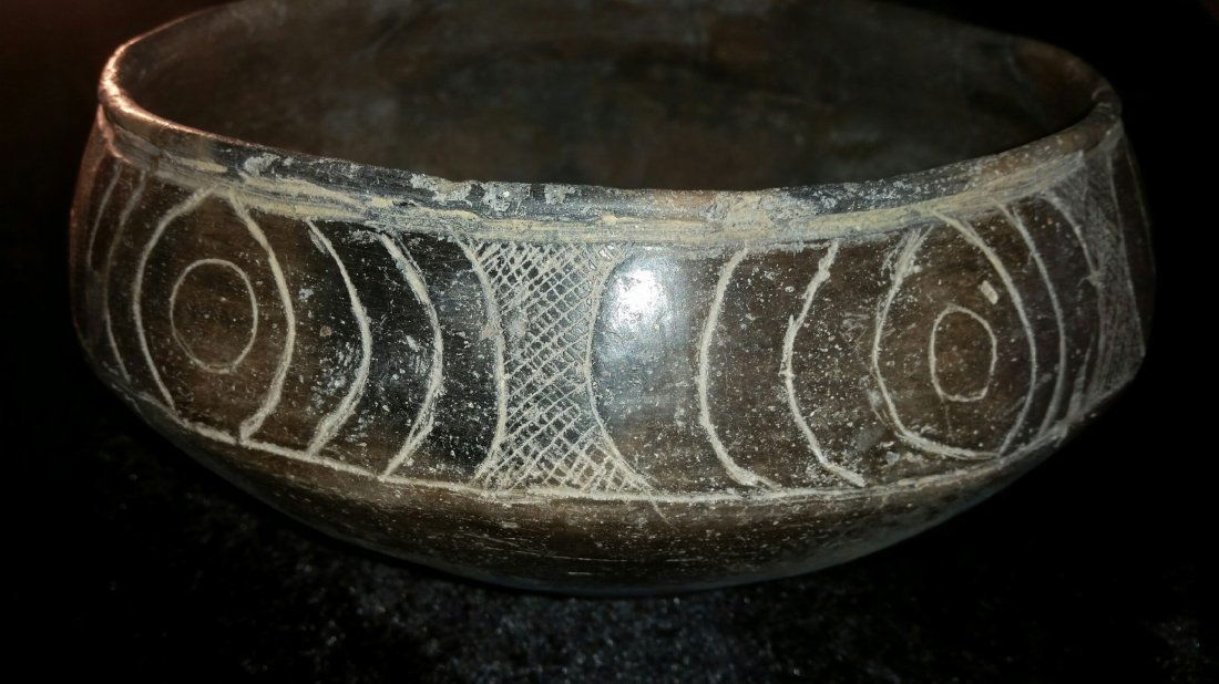 CADDO GLASSELL ENGRAVED BOWL (1 of 3)