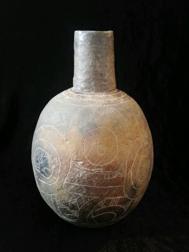 CADDO ENGRAVED WATERBOTTLE (1 of 4)