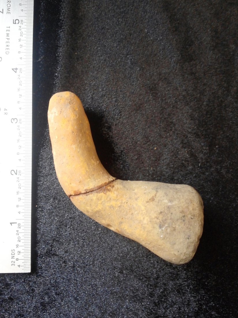 CLAY PIPE: 3&3/4'L FROM NE ARKANSAS