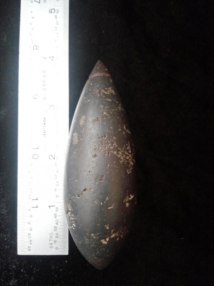 HEMOTITE PLUMMET (1 of 1)