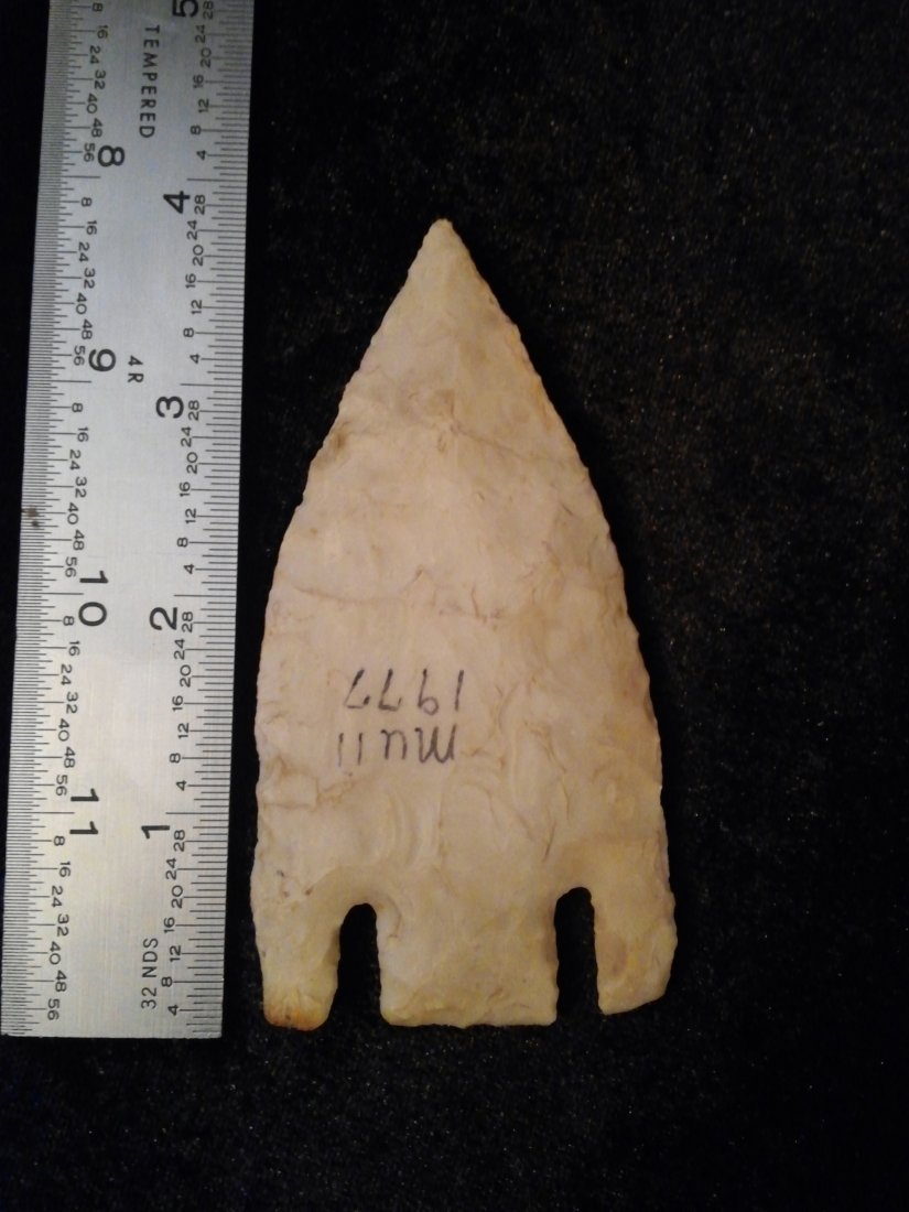 SMITH POINT ARROWHEAD  INDIAN ARTIFACT (1 of 1)