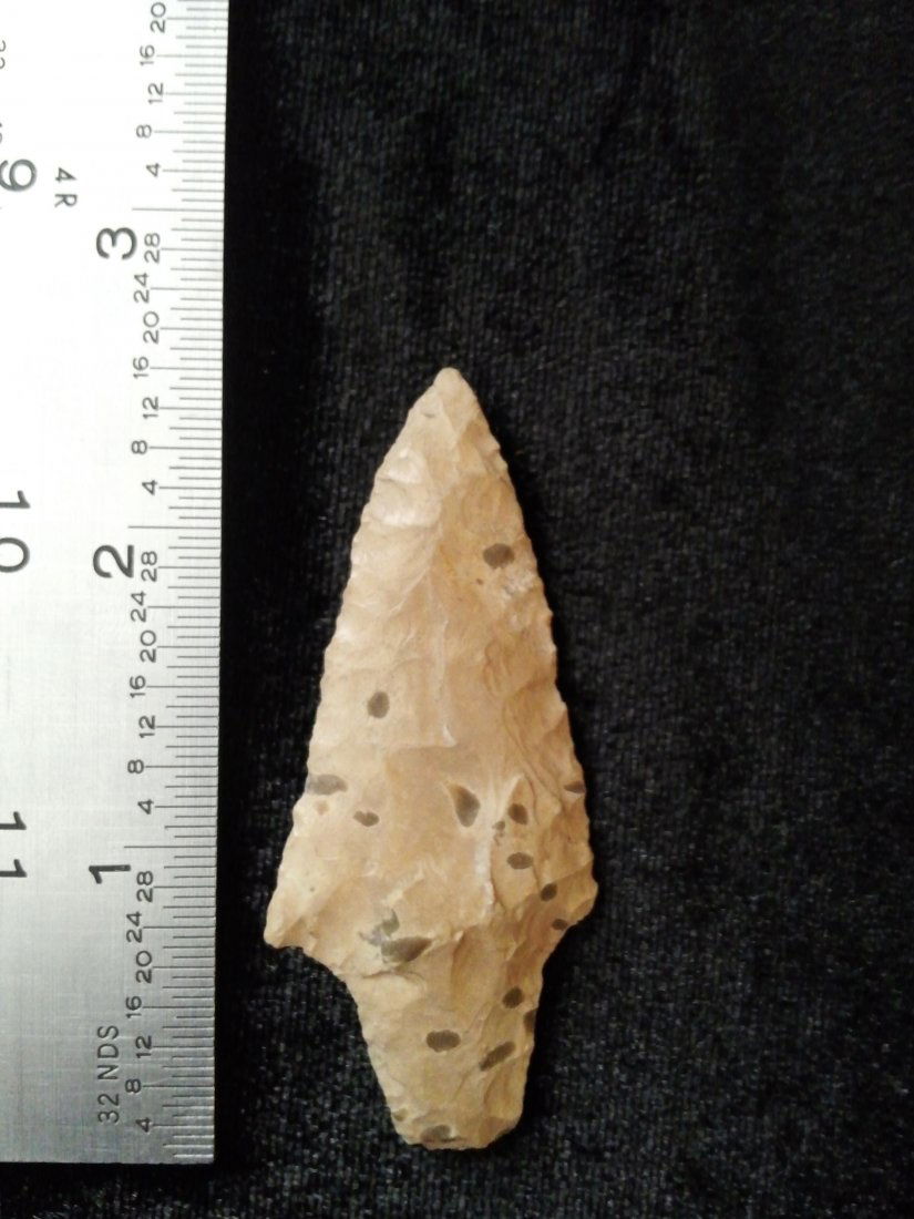 DICKSON   ARROWHEAD INDIAN ARTIFACT (1 of 1)