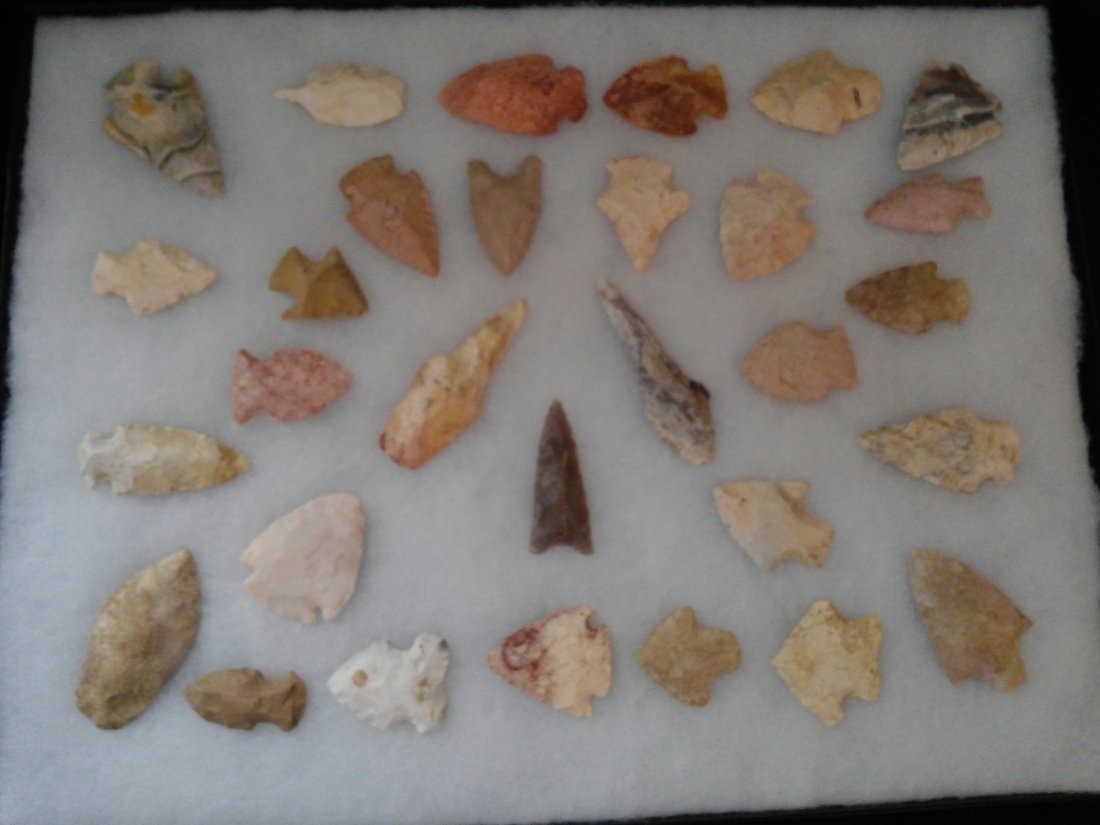 30 MISSOURI ARROWHEADS INDIAN ARTIFACTS (1 of 1)
