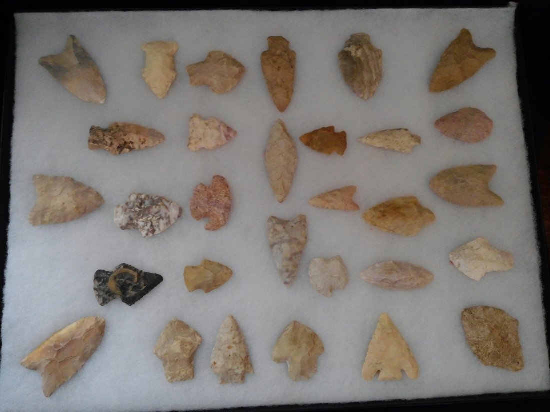 30 MISSOURI ARROWHEADS INDIAN ARTIFACTS (1 of 1)