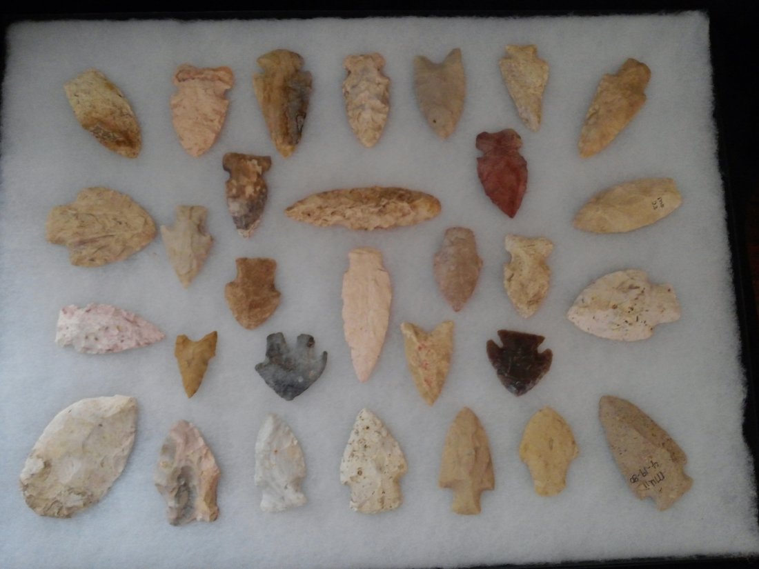 30 MISSOURI ARROWHEADS INDIAN ARTIFACTS (1 of 1)
