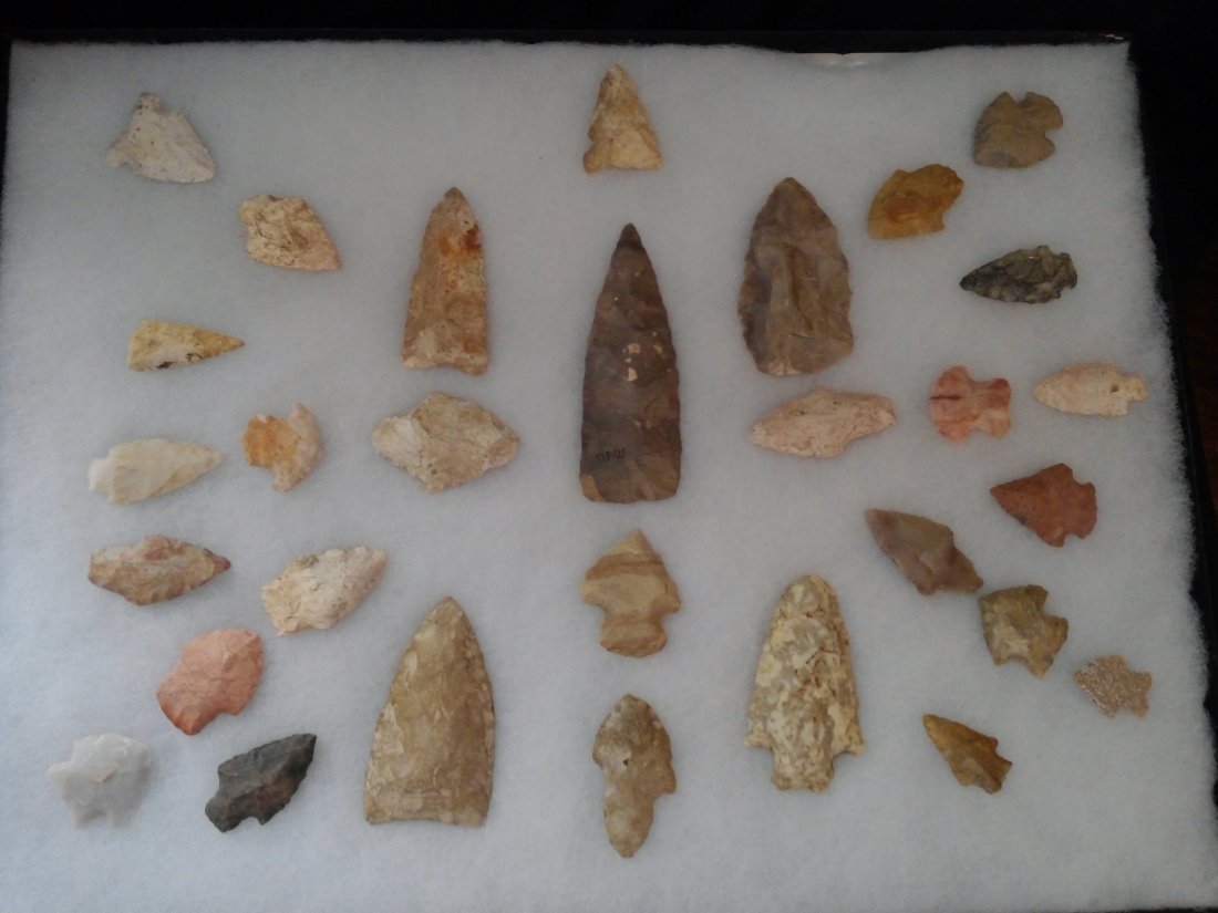 30 MISSOURI ARROWHEADS INDIAN ARTIFACTS (1 of 1)