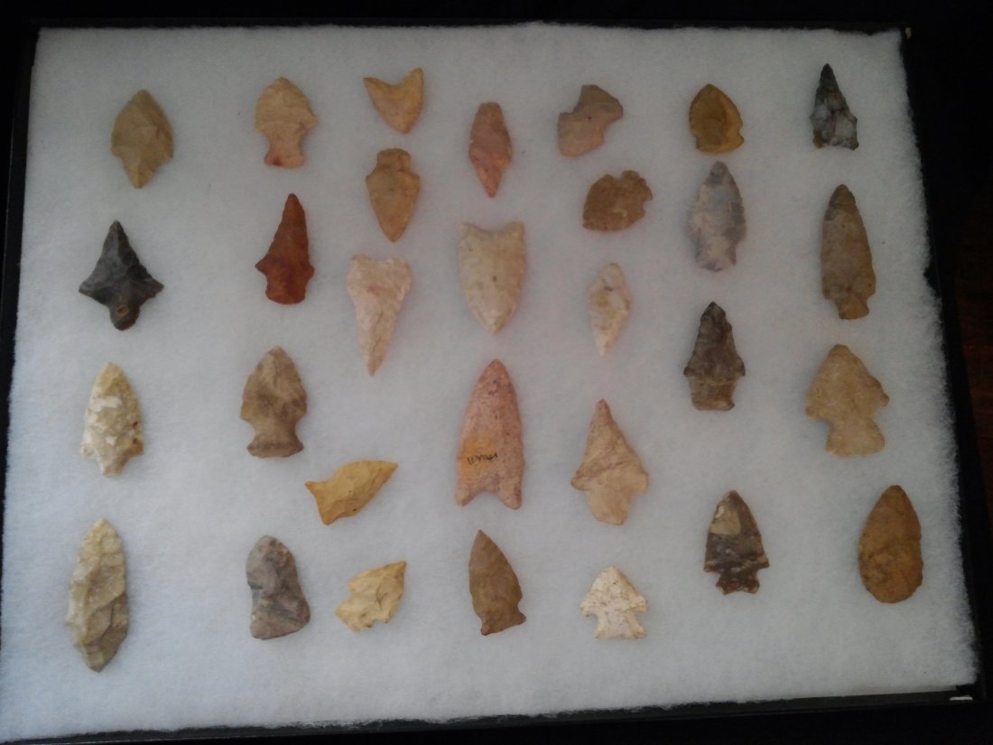 30 MISSOURI ARROWHEADS INDIAN ARTIFACTS (1 of 1)