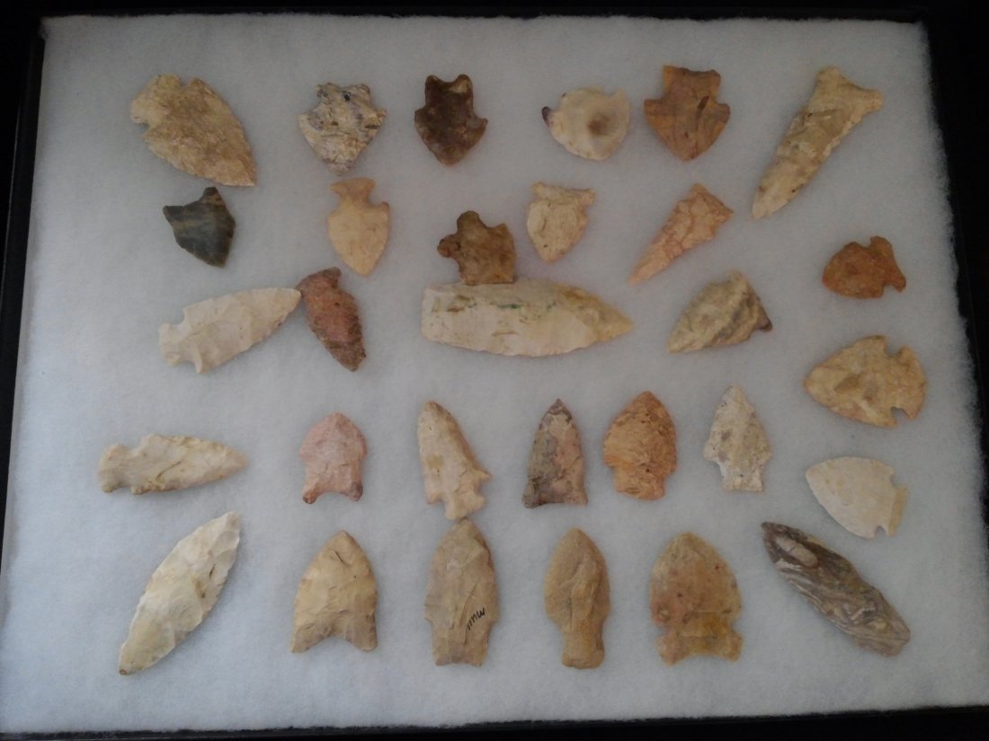 30 MISSOURI ARROWHEADS INDIAN ARTIFACTS (1 of 1)