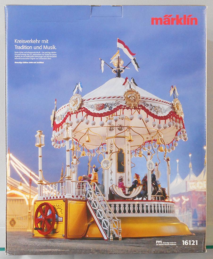 MARKLIN 16121 CAROUSEL (1 of 1)