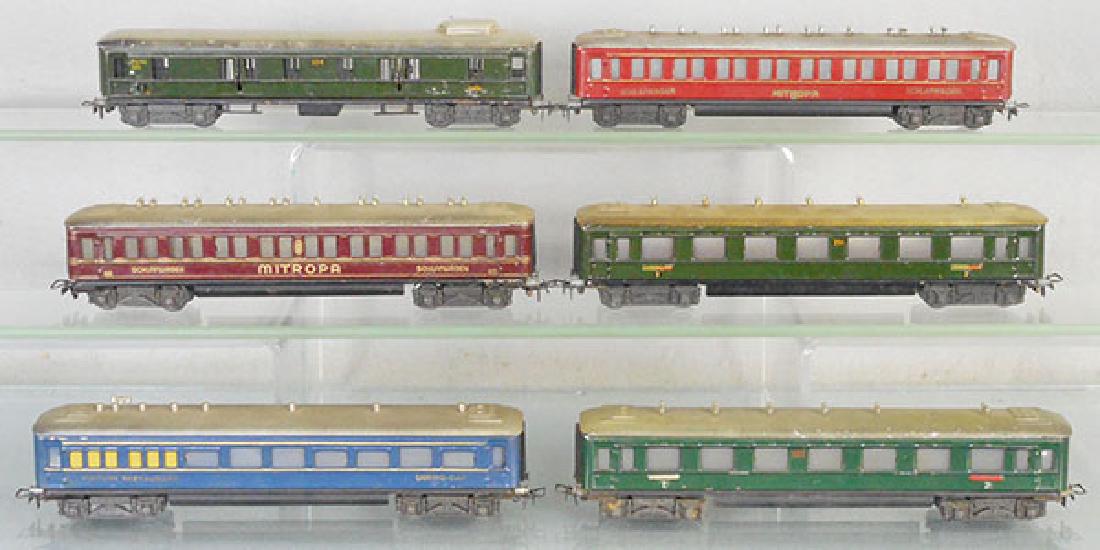 6 MARKLIN PASSENGER CARS (1 of 1)
