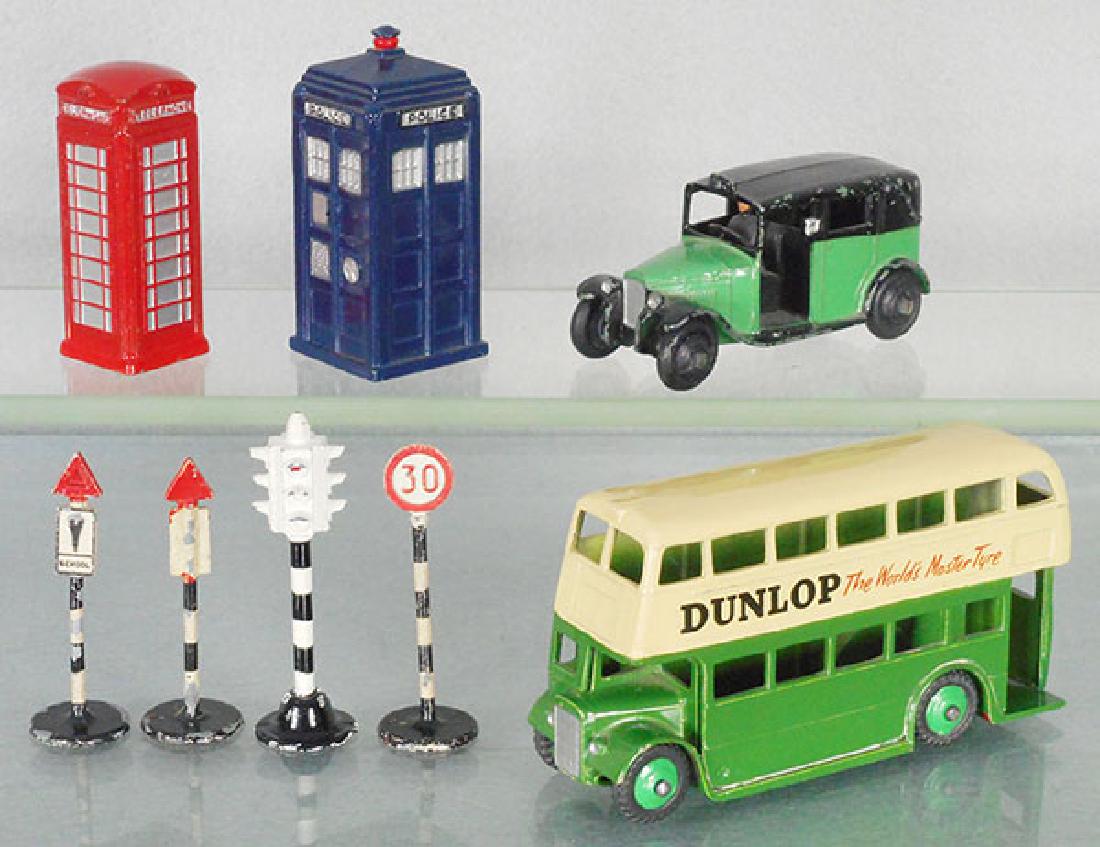8 DINKY TOYS (1 of 1)