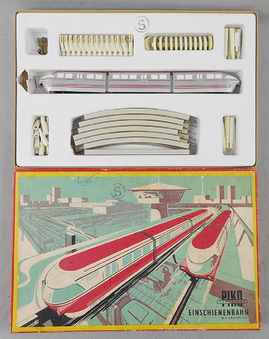 PIKO MONORAIL SET (1 of 1)