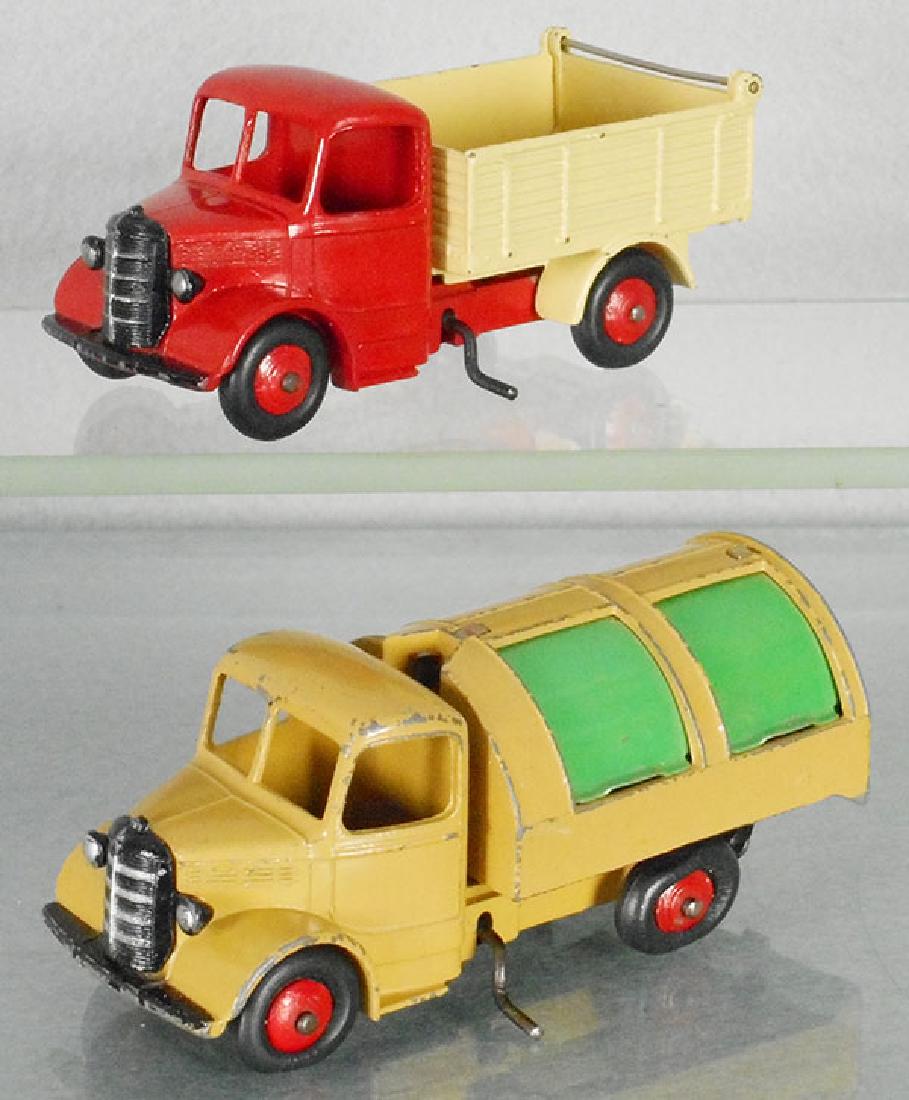 2 DINKY BEDFORD TRUCKS (1 of 1)