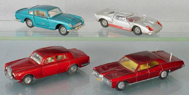 4 DINKY AUTOS: 153 Aston Martin, 132 Ford GT, 158 Rolls Royce, 173 Pontiac, C5-6.