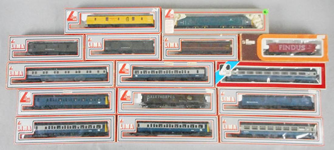 3 LIMA ENGLISH TRAIN SETS (1 of 1)
