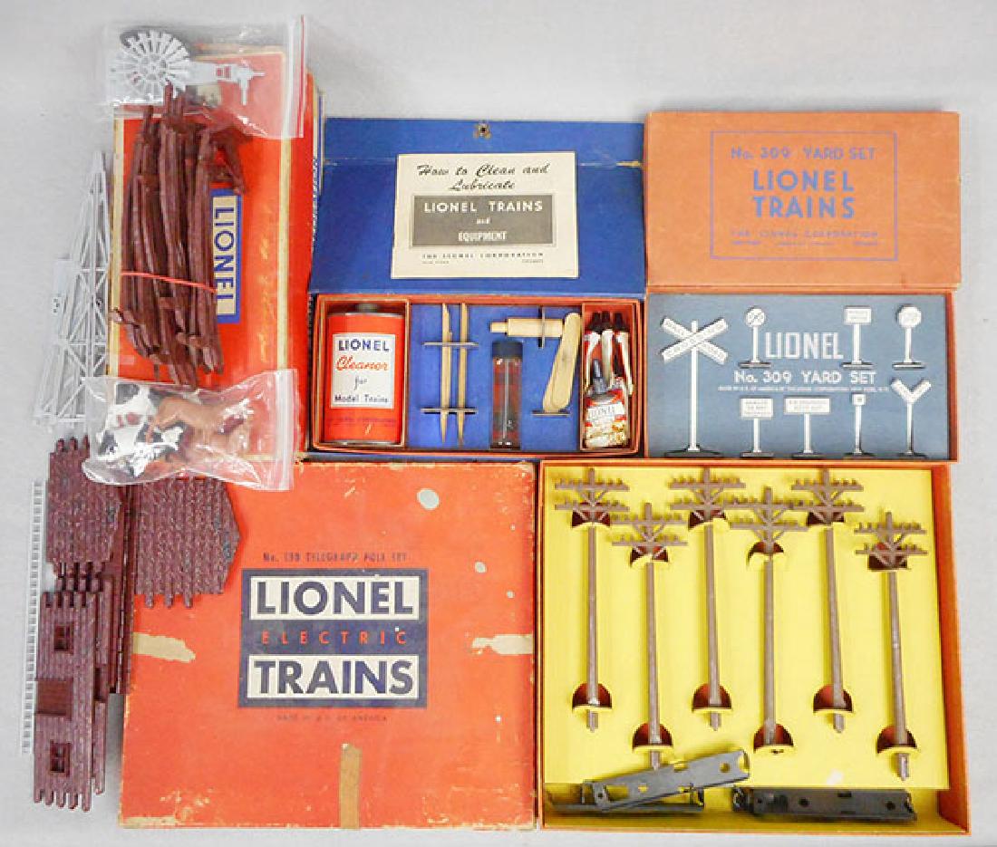 LIONEL ACCESSORIES (1 of 1)