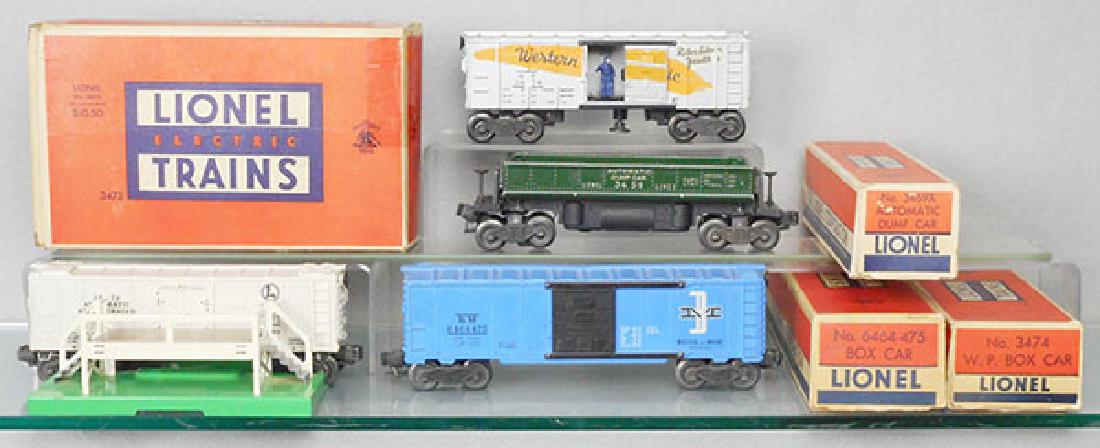 4 LIONEL FREIGHT CARS (1 of 1)