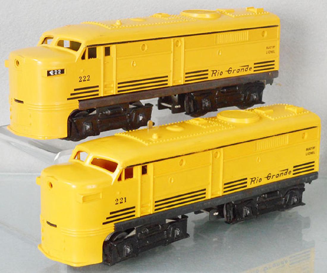 2 LIONEL RIO GRANDE ALCOS: O ga, 222 loco, old glue spot on roof from added horn, 221 loco, C6-7.