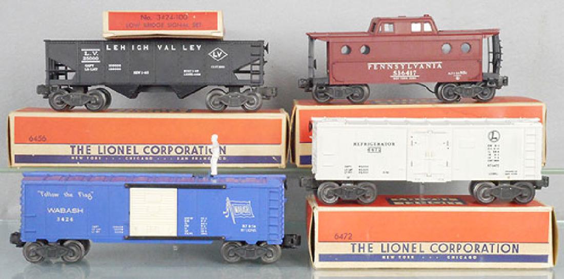 4 LIONEL FREIGHT CARS (1 of 1)
