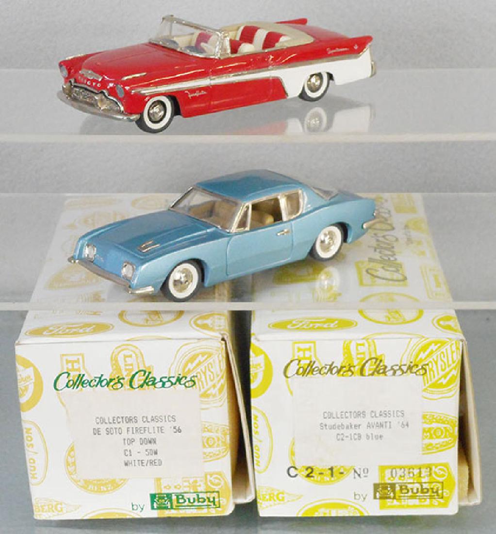 2 COLLECTORS CLASSICS MODELS (1 of 1)