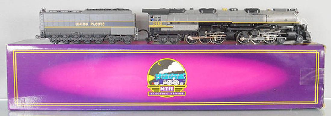 MTH UP 3982 CHALLENGER LOCO & TENDER (1 of 1)