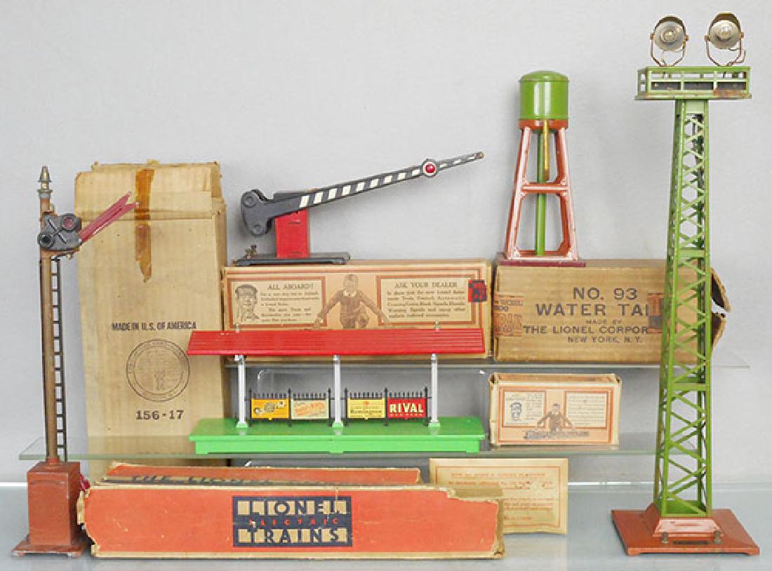 5 LIONEL ACCESSORIES (1 of 1)