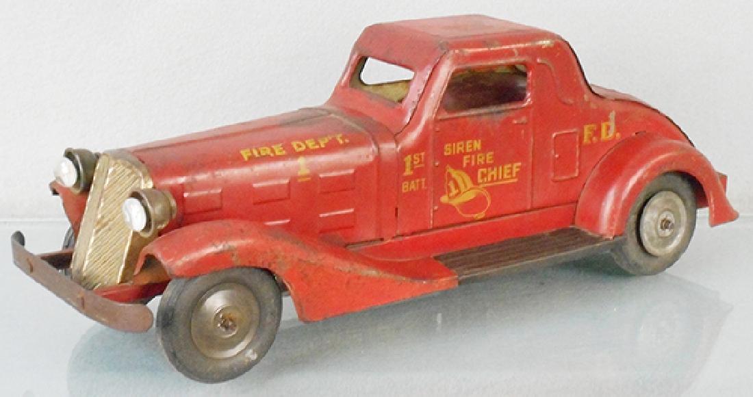 MARX FIRE CHIEF CAR (1 of 1)