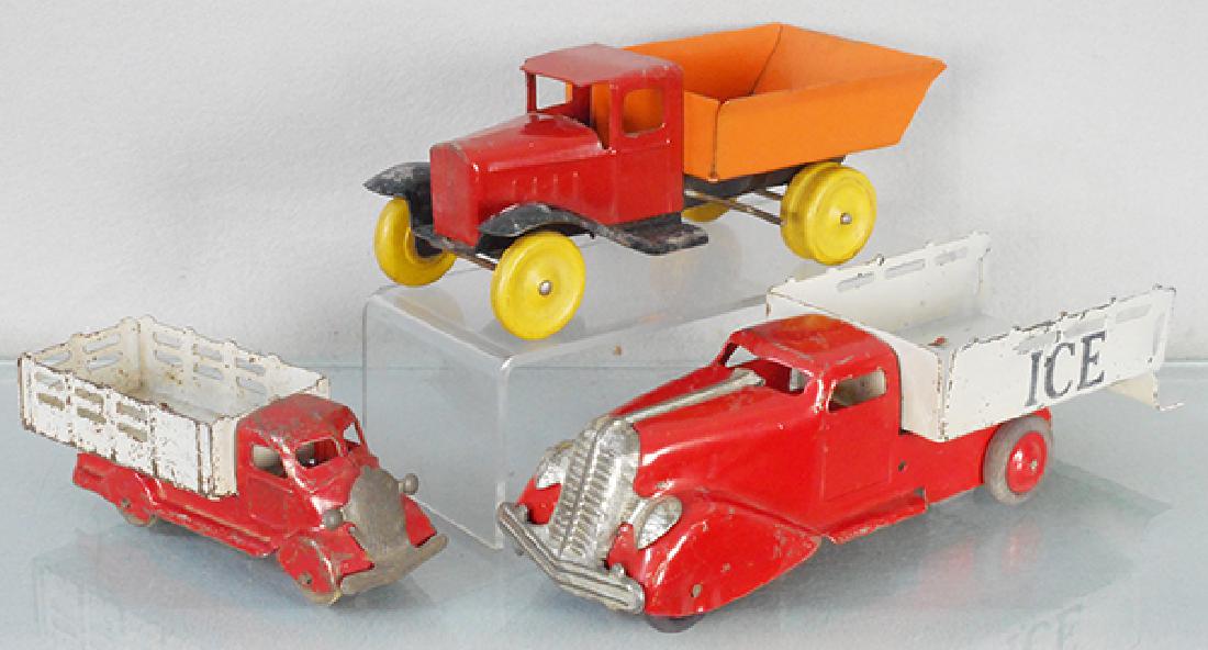 3 WYANDOTTE TRUCKS (1 of 1)