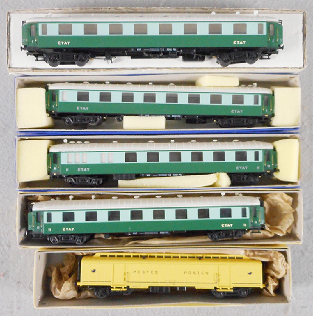 FRANCE TRAINS: HO ga, 231, 232, 233, 234, 408 coaches, orig boxes & inserts minor wear, C7-9.