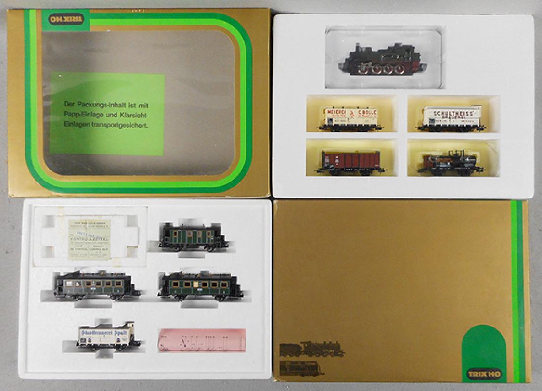 2 TRIX GERMAN TRAIN SETS (1 of 1)