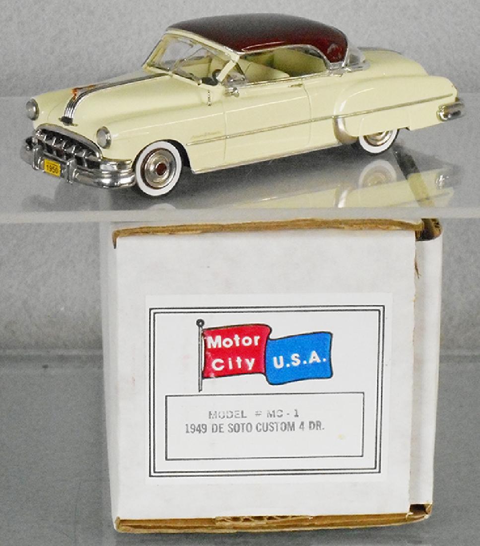 MOTOR CITY USA MC-46 1950 PONTIAC CUSTOM 4-DR (1 of 1)