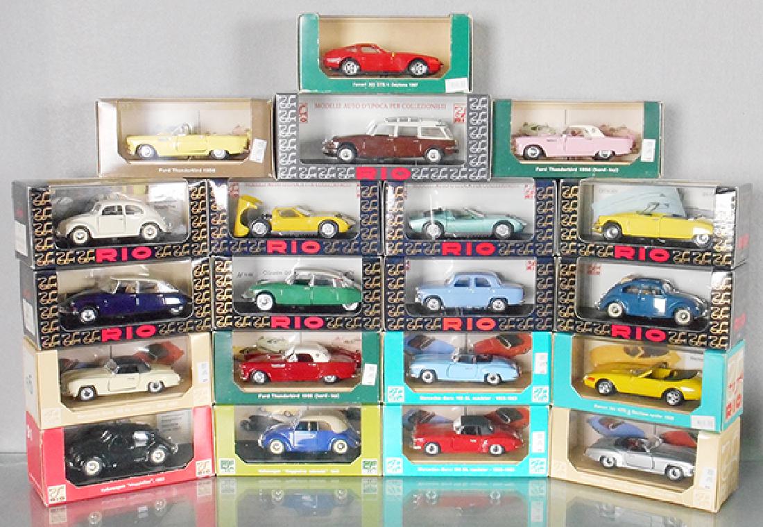 20 RIO AUTOS (1 of 1)