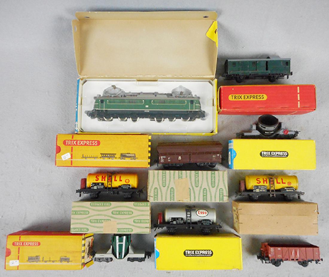 TRIX TRAIN SET (1 of 1)