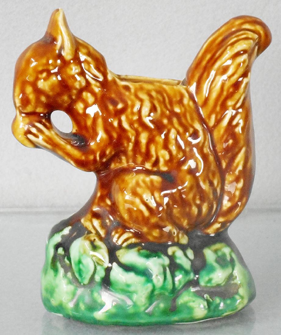 SQUIRREL W/NUT BANK (1 of 2)