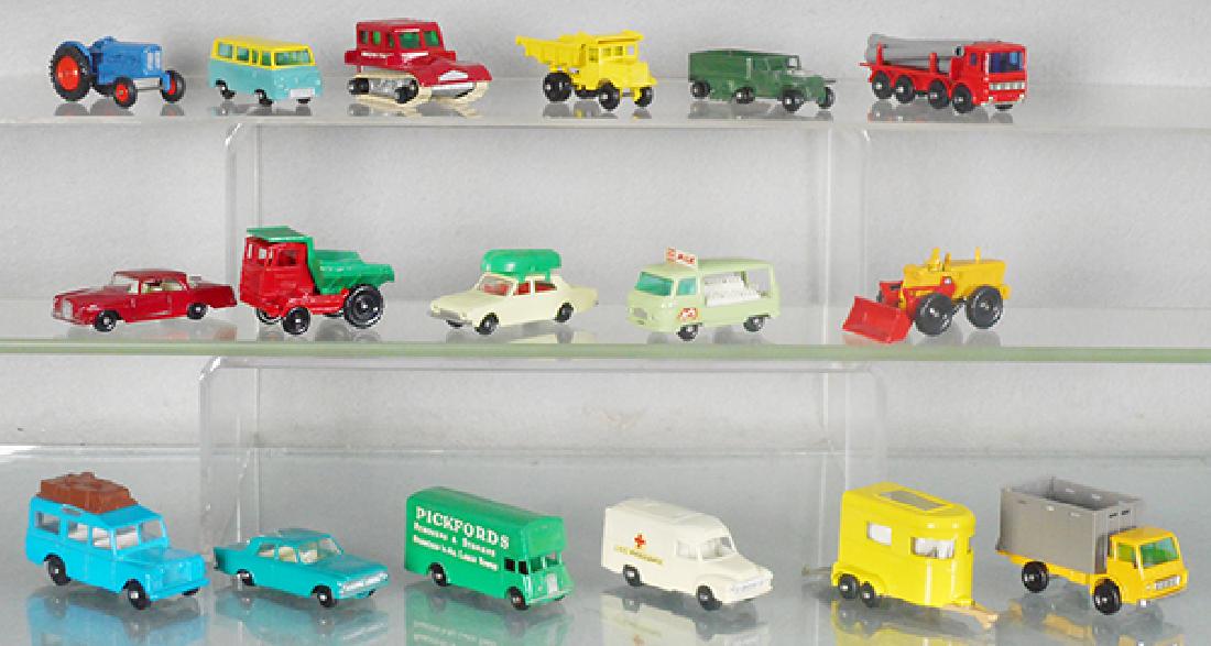 18 MATCHBOX VEHICLES (1 of 1)