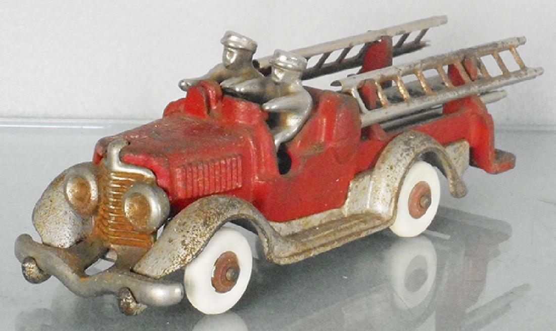 HUBLEY 519 FIRE LADDER TRUCK (1 of 1)