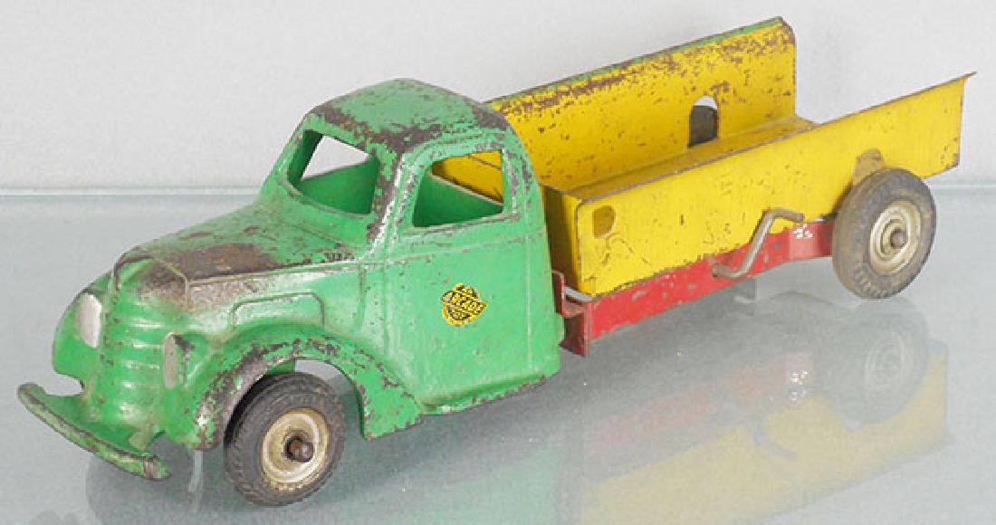 ARCADE INTERNATIONAL DUMP TRUCK (1 of 1)