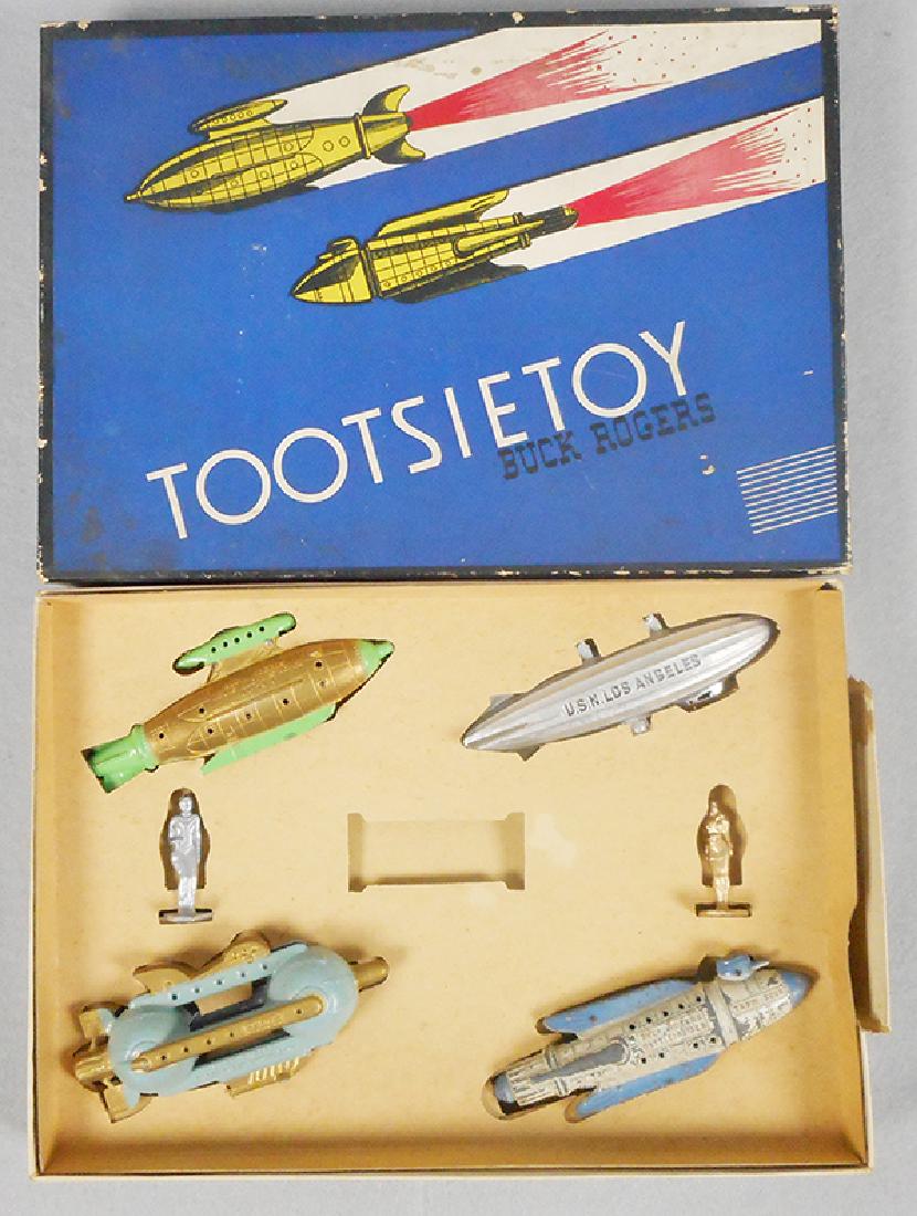 TOOTSIETOY 5450 BUCK ROGERS SET (1 of 1)