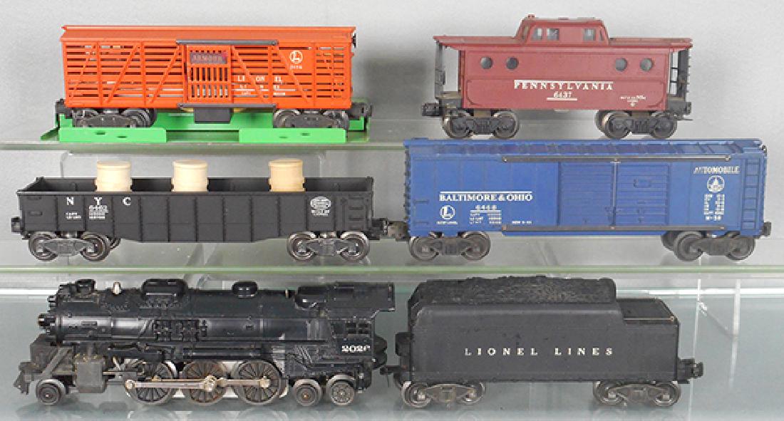 LIONEL TRAIN SET: O ga, 2026 loco, 6466WX tender, 6462 gondola, 6468 B&O box car, 3656 cattle car w/pen, 6437 PA caboose, w/6 orig boxes, boxes worn, C5-7.