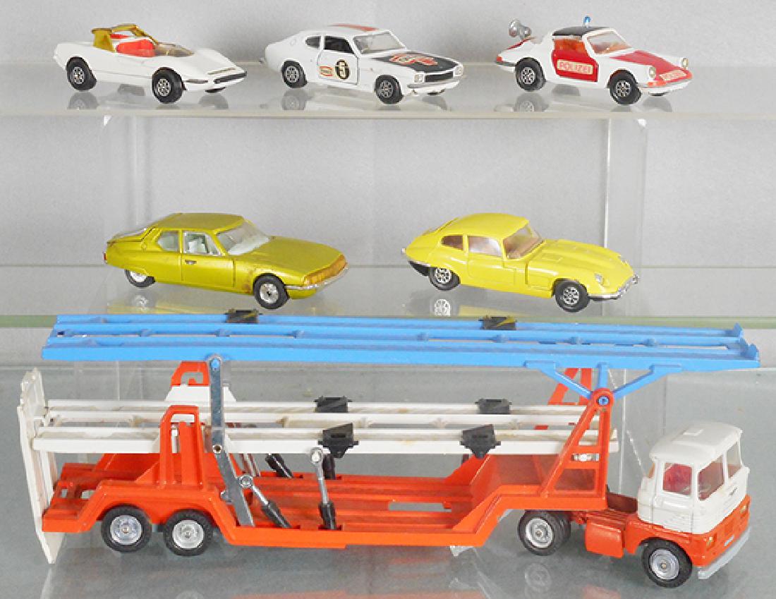 6 CORGI VEHICLES (1 of 1)