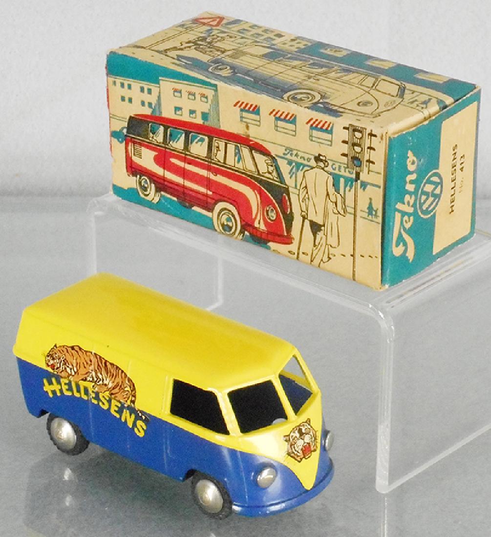 TEKNO 413 HELLESENS VW VAN (1 of 2)