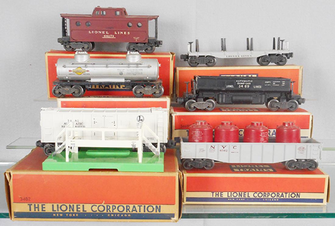 6 LIONEL FREIGHT CARS (1 of 1)
